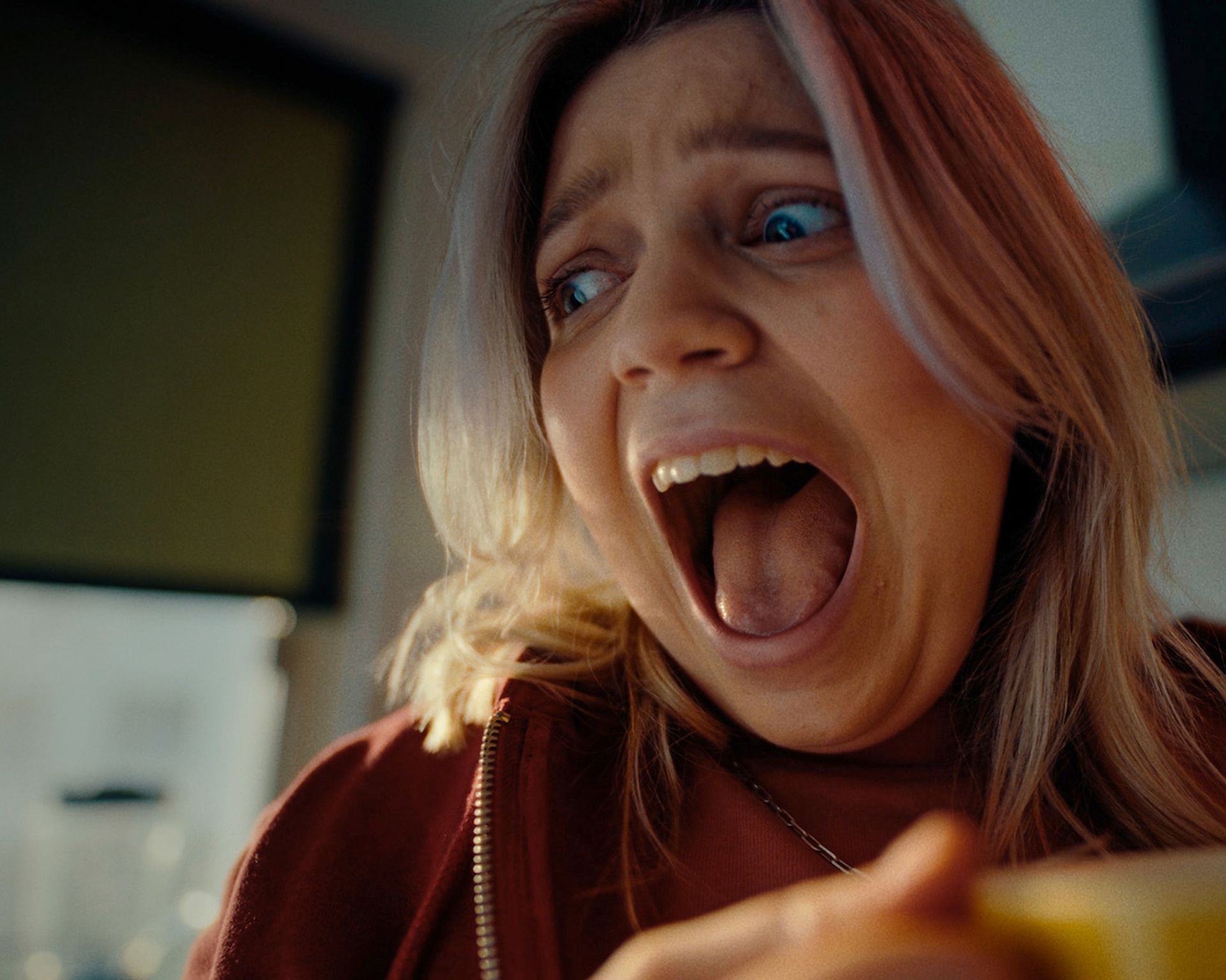 Roorda brengt jongeren lachend in veiligheid